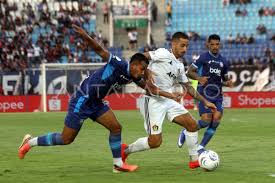 Derby Jatim Panas: Persik Kediri Tahan Imbang Arema FC 2-2