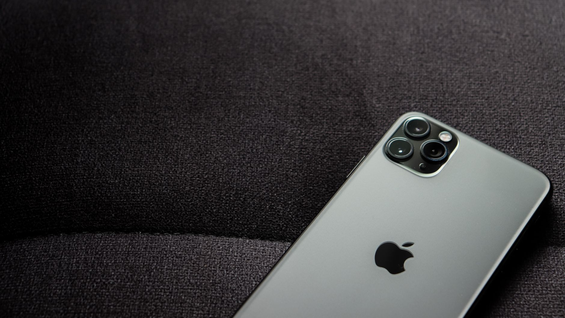 iPhone 16 Pro Max: Evolusi Puncak Performa dan Kamera Apple